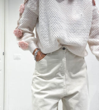 Maglione fiori applicati